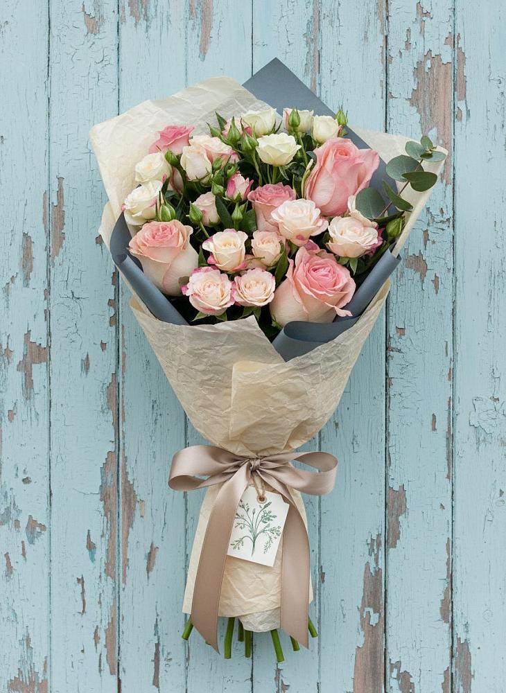 Букет цветов из: Розы в Челно-Вершины