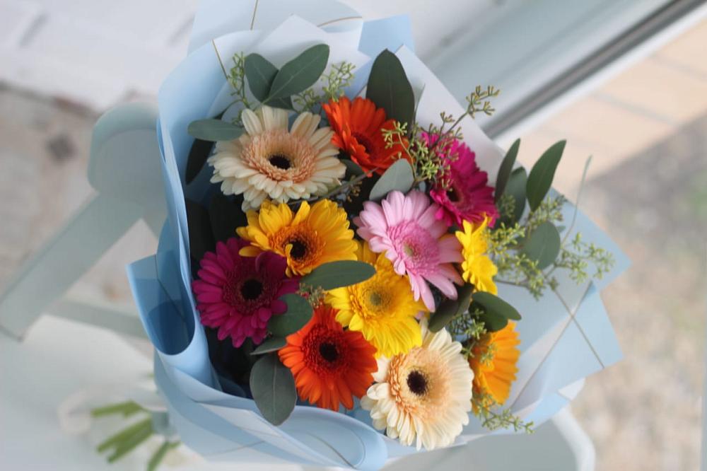 Букет цветов из: Герберы в Челно-Вершины