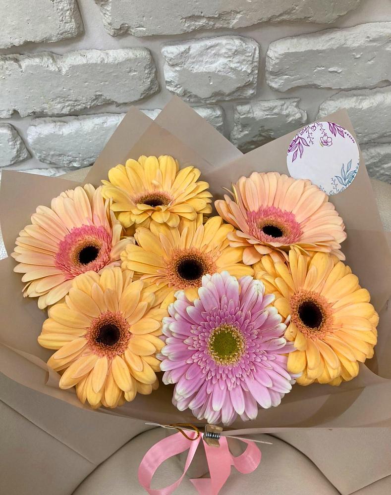 Букет цветов из: Герберы в Челно-Вершины