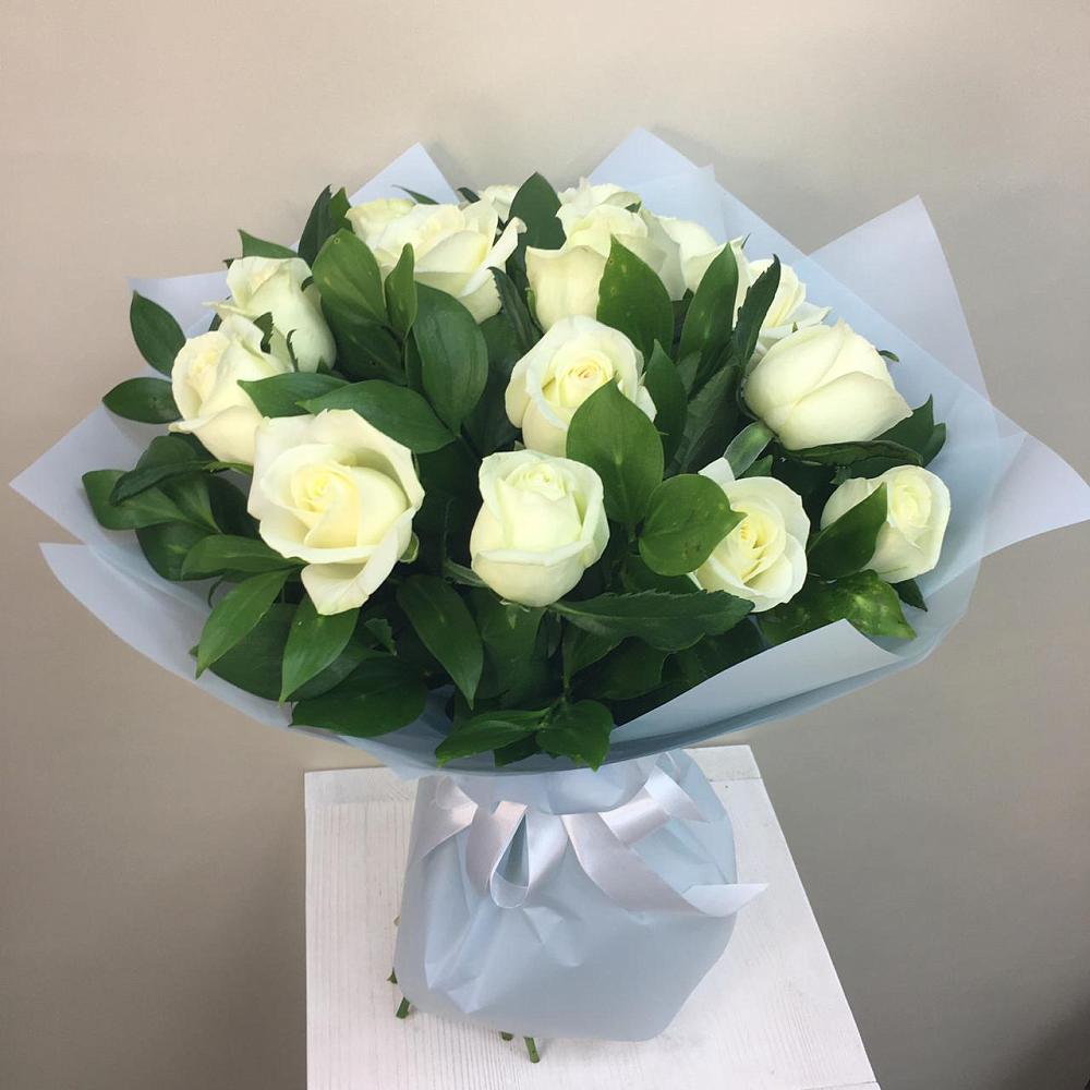 Букет 15 Белых роз Проуд в Челно-Вершины