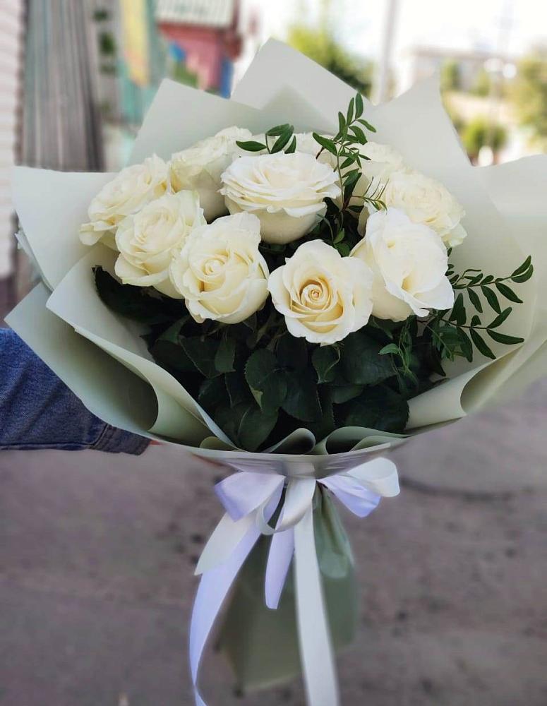 Букет Белые розы Проуд в Челно-Вершины
