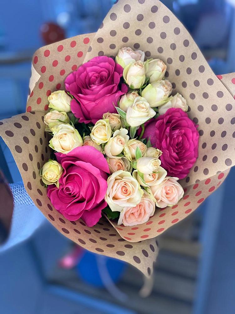 Букет цветов из: Розы в Челно-Вершины