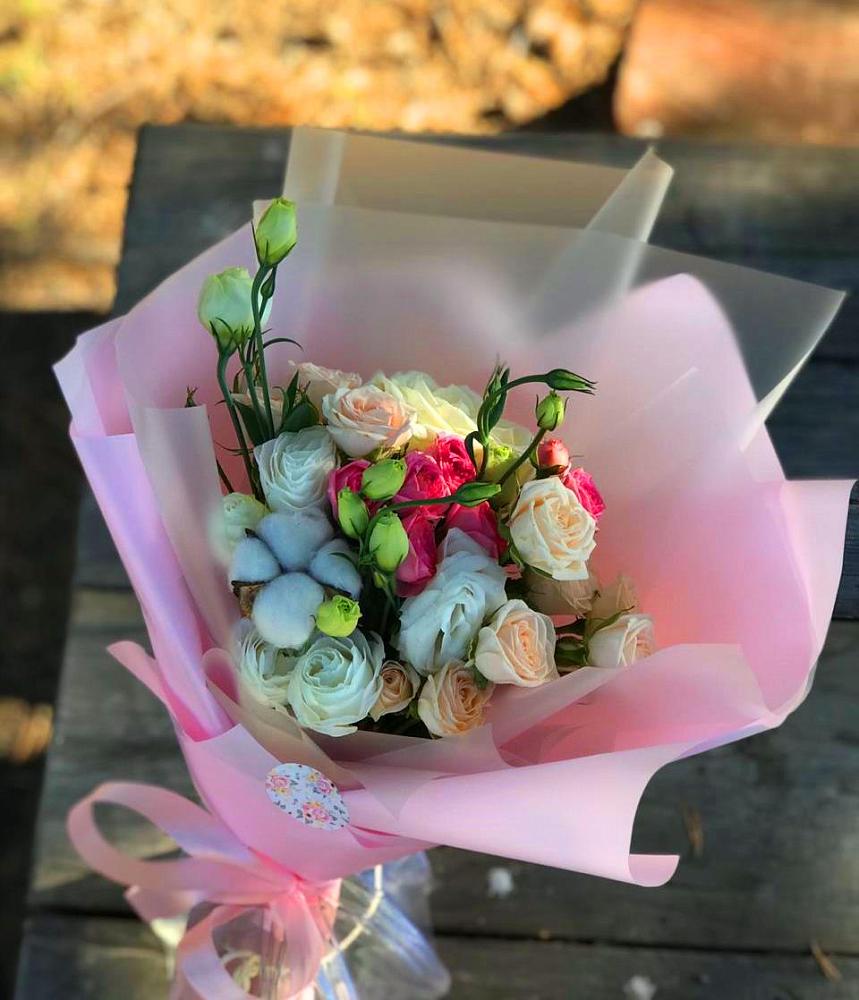 Букет цветов из: Розы и Лизиантусы в Челно-Вершины