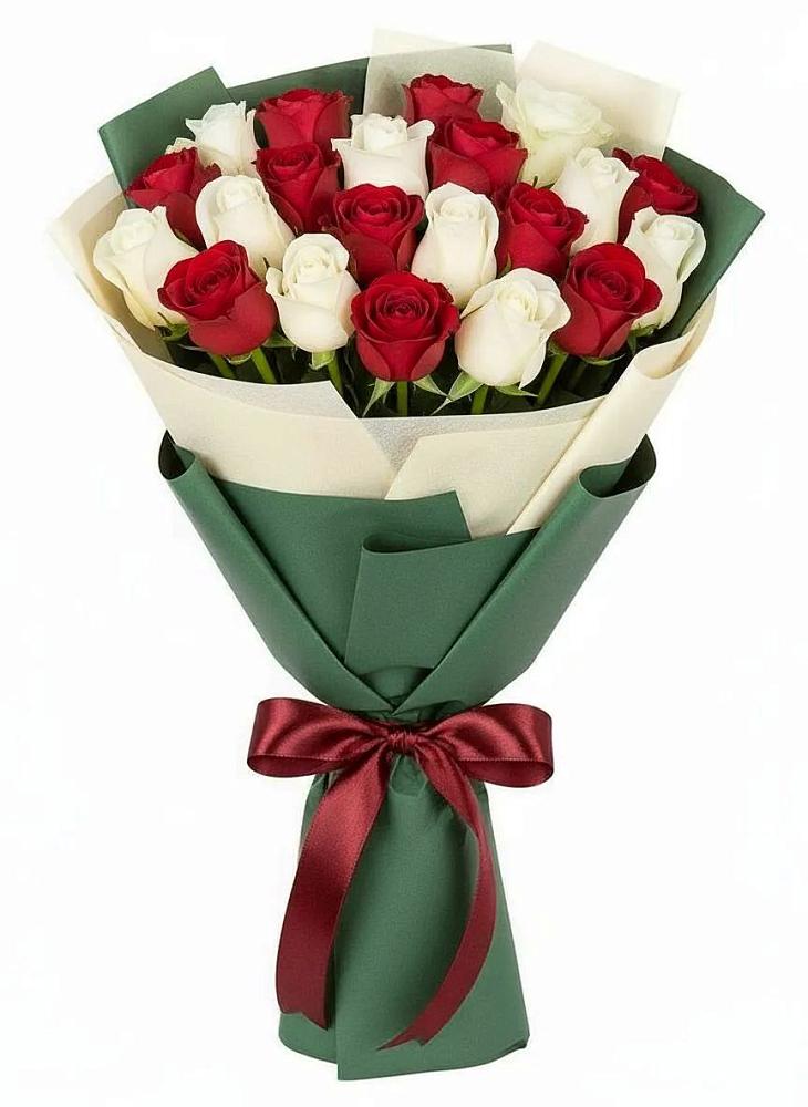 Букет Микс из красных и белых роз в Челно-Вершины