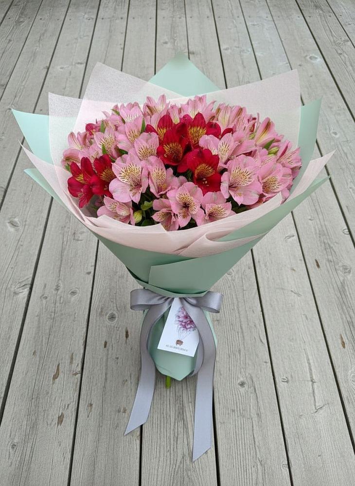 Букет цветов из: Альстромерии в Челно-Вершины