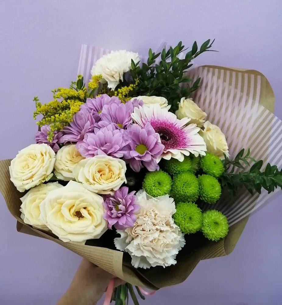 Букет цветов из: Хризантемы, Розы, Гвоздики и Герберы в Челно-Вершины